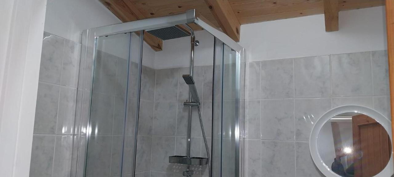 Lovely Studio In Strinilas With Its Own Pool Extérieur photo