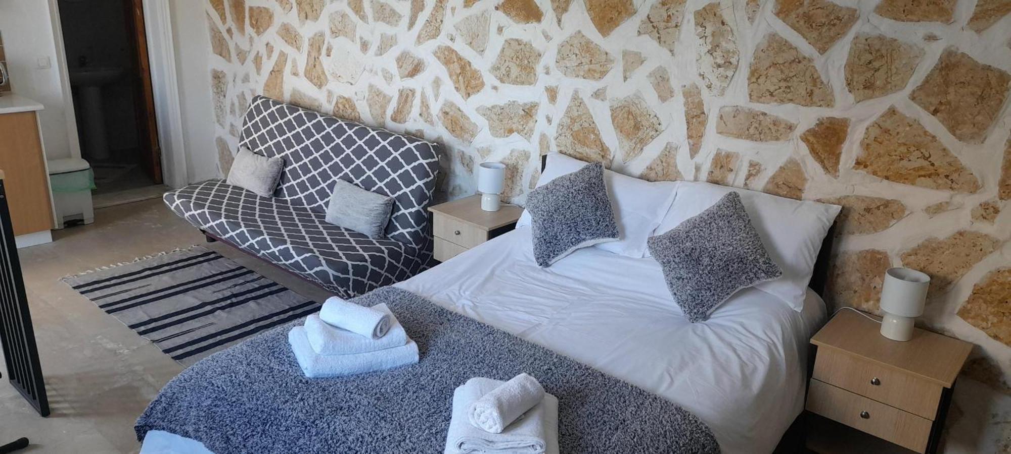 Lovely Studio In Strinilas With Its Own Pool Extérieur photo